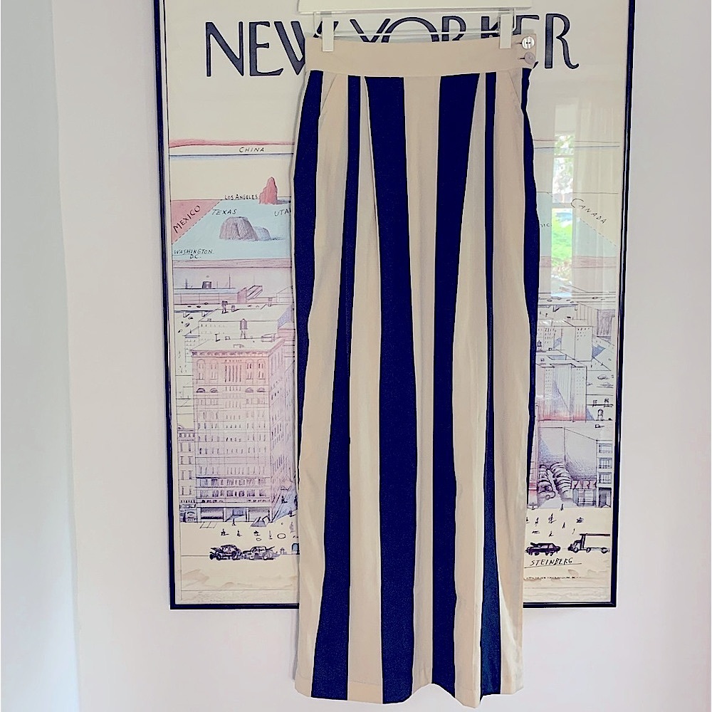 Wide stripe maxi skirt in cream and navy with pockets, side slit   size Small